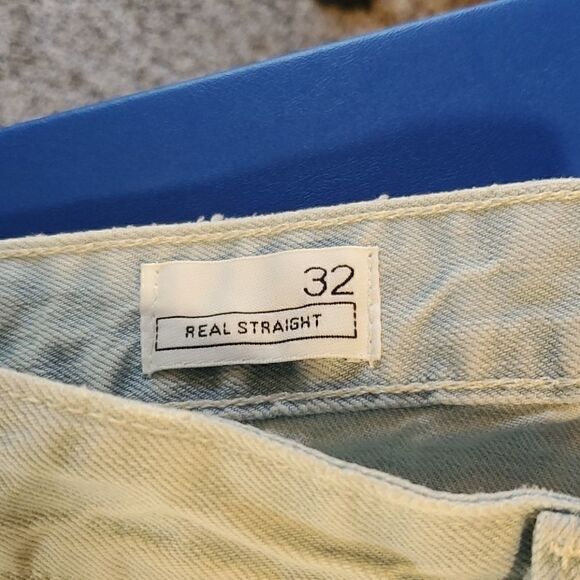 Gap 1969 women's Lightwash slightly distressed - Picture 2 of 6